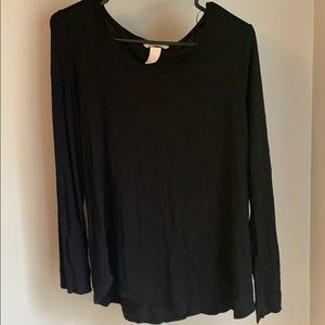 Basic Black Long Sleeved T-Shirt